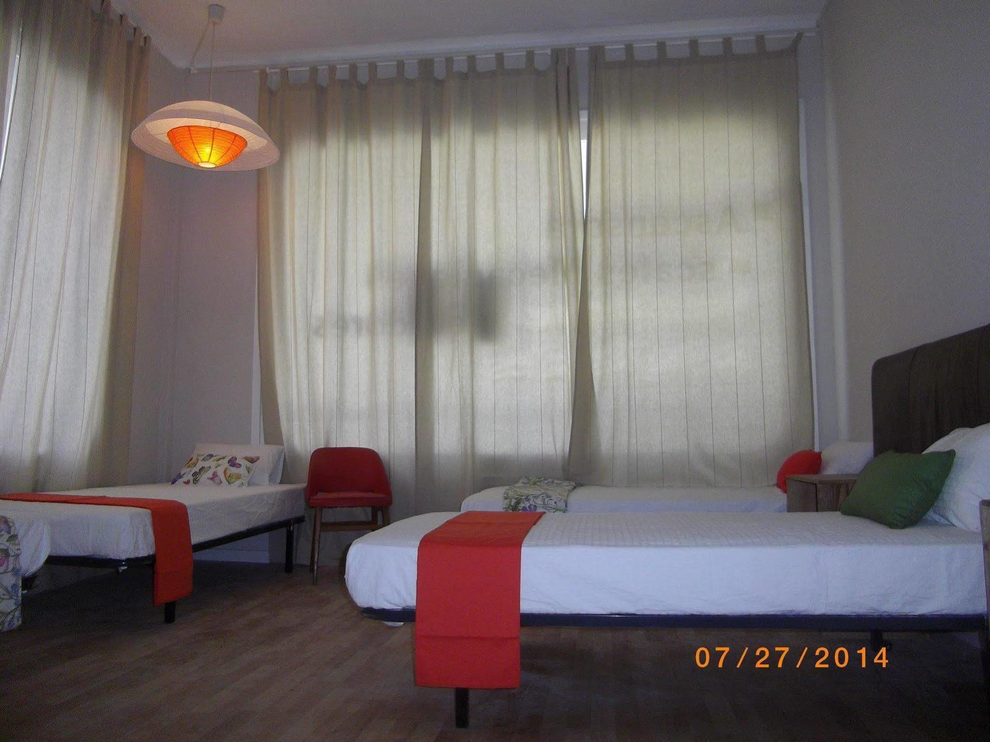 Camino B&B Барселона Екстер'єр фото