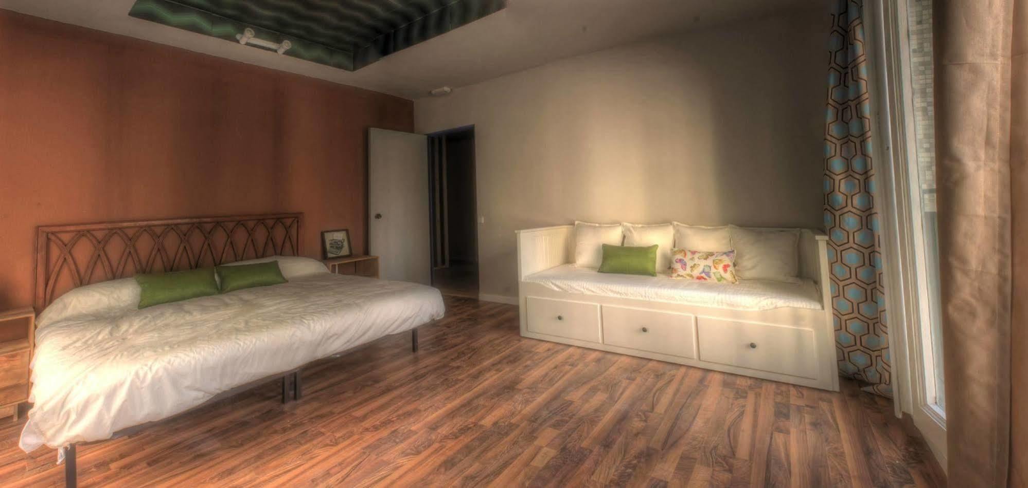Camino B&B Барселона Екстер'єр фото